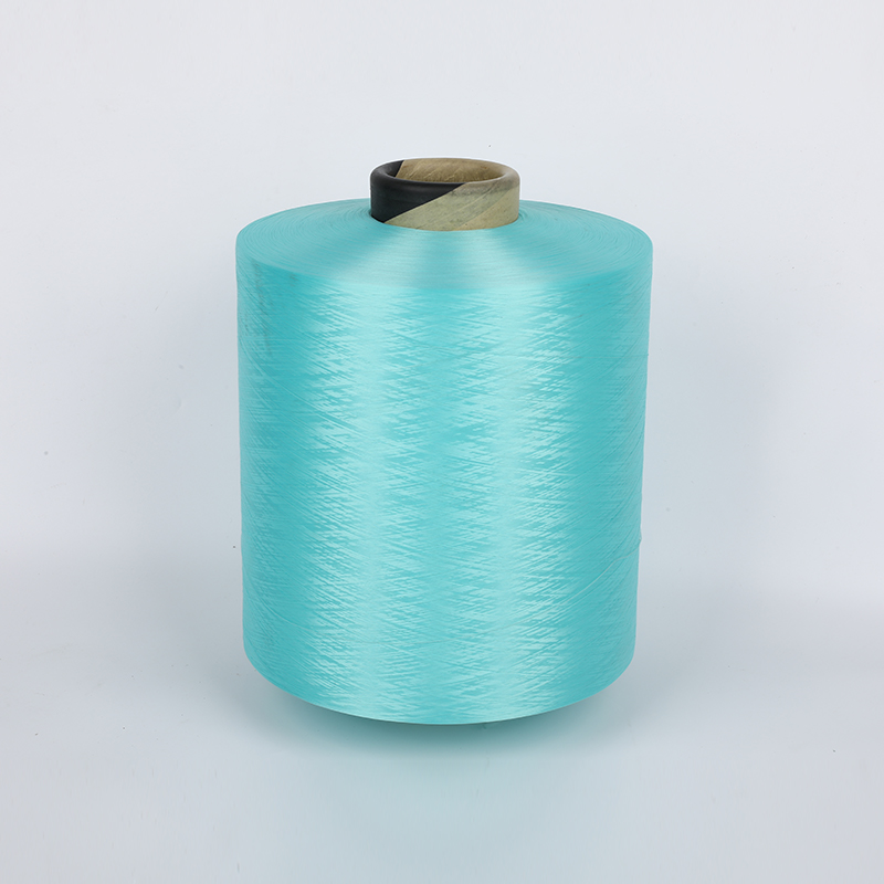 Czy Dope Dyed poliestrowa przędza DTY ma właściwości odprowadzania wilgoci?