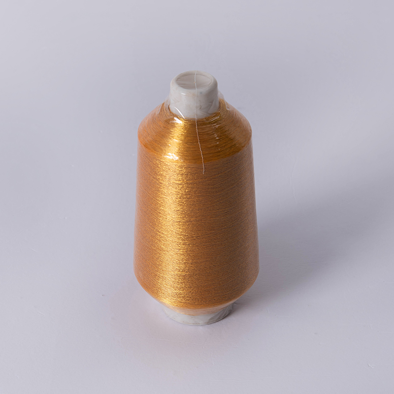 Jak testowany jest haft złoty i srebrny nici pod kątem jakości i wydajności?